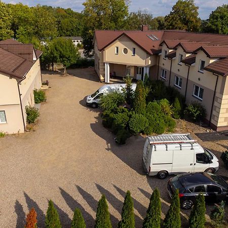 Motel "Plomyk" Kunowice Exterior foto